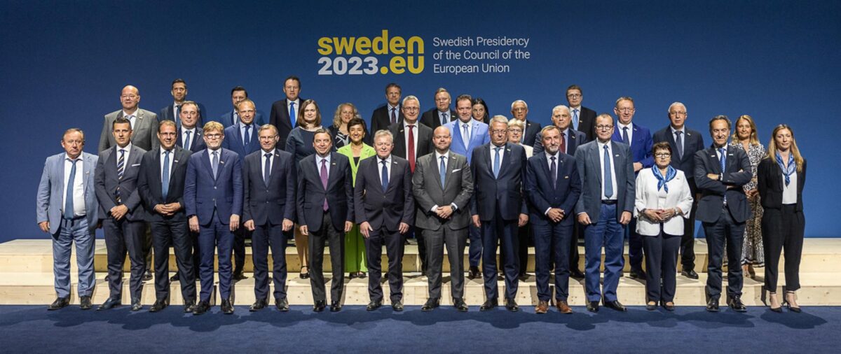 Ministros de Agricultura de la Unión Europea analizan el impacto del acuerdo comercial con Mercosur en el sector agrícola.