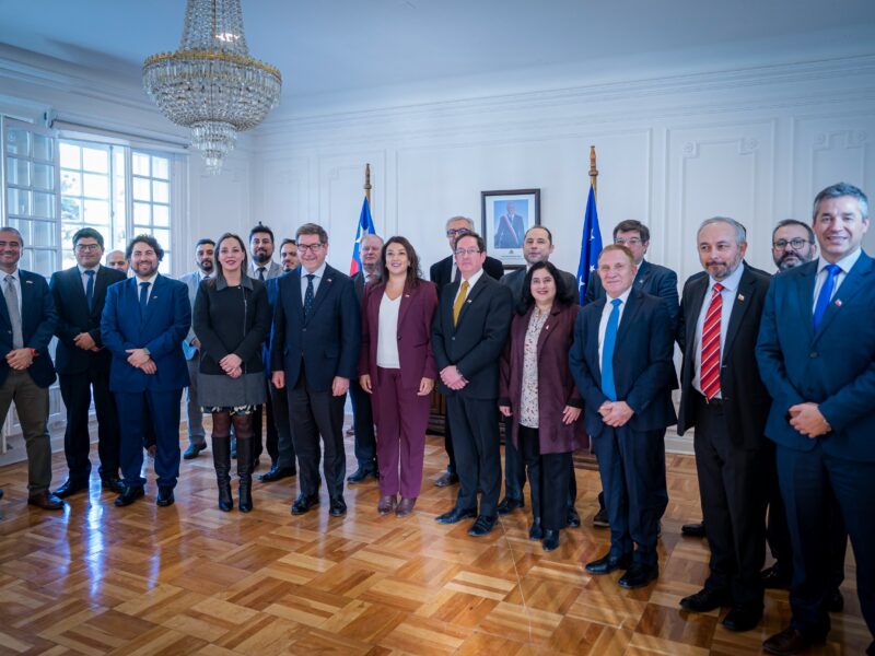 La UF supera los $40 mil en Chile tras la inflación. El alza impacta créditos, arriendos y el costo de vida de los hogares.