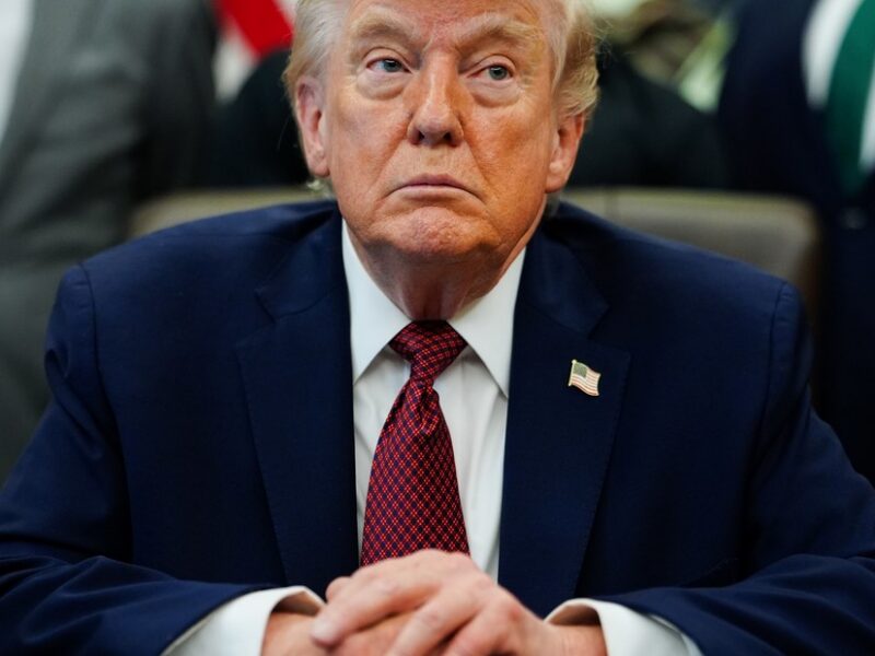 La confianza del consumidor en EE.UU. cae en abril de 2026. Los conflictos internacionales y los precios altos afectando el bolsillo