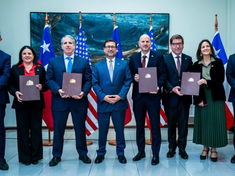 Chile firmó acuerdos con Estados Unidos para fortalecer la cooperación en minerales críticos y seguridad, impulsando inversión y combate al crimen organizado.