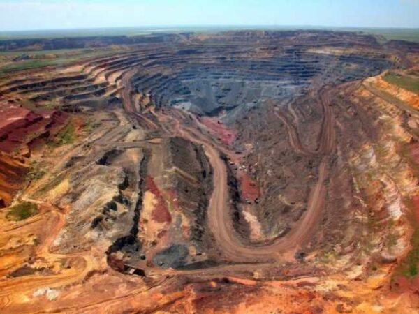 España entra en la carrera por las tierras raras: el nuevo “oro” de la economía verde que redefine el mapa global