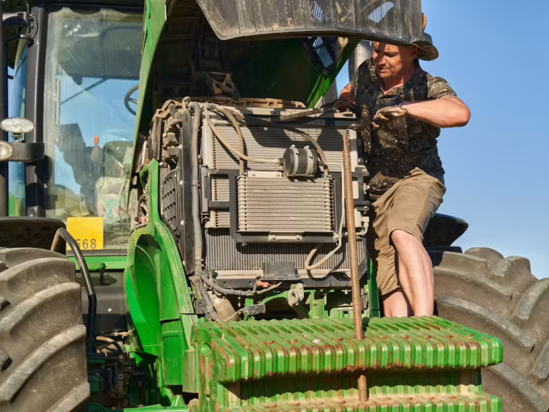 Jaque mate a John Deere, los agricultores ganan la guerra por reparar sus propios tractores